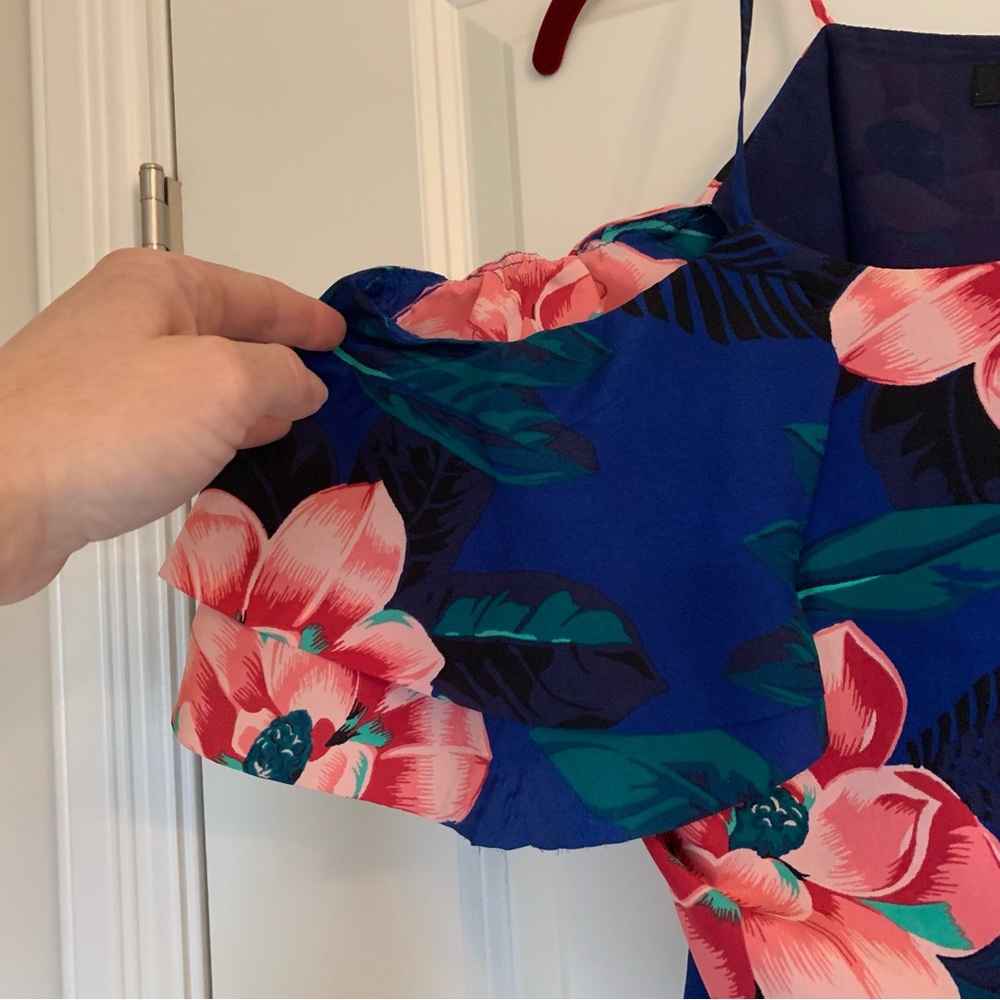 Banana Republic Tropical Floral Cold Shoulder Top XS - Picture 6 of 9